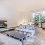 Eva Loft *